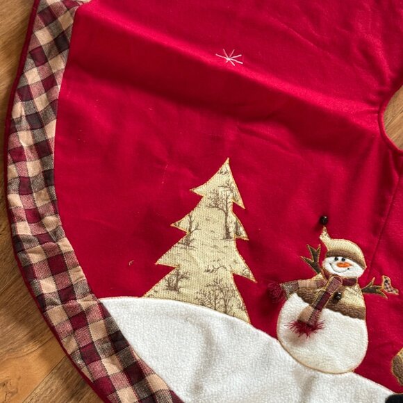 Christmas Tree Skirt With Santa & Snowman Appliqué Red Plaid Trim 52" Diameter - Picture 3 of 7